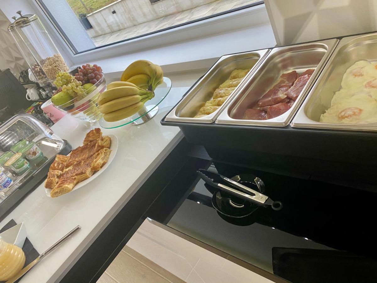 Velvet Home Vatra Dornei Eksteriør billede
